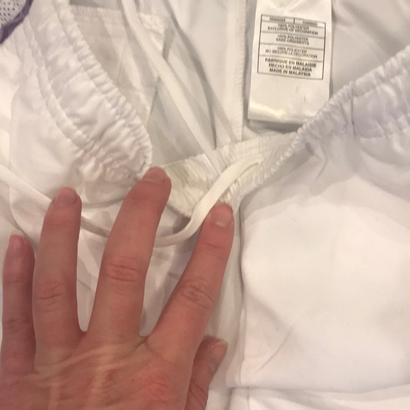 NWT: Nike capri pant, soft touch white/violet SzM - Picture 3 of 7